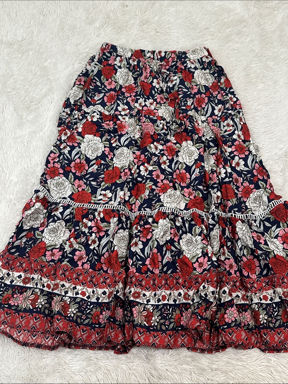 🐛 NWT Amazon Maxi Skirt